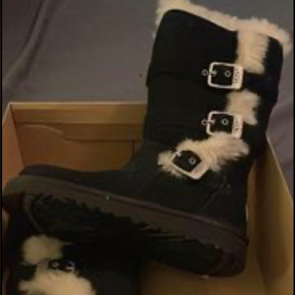 Ugg Maddi girls boots size 13